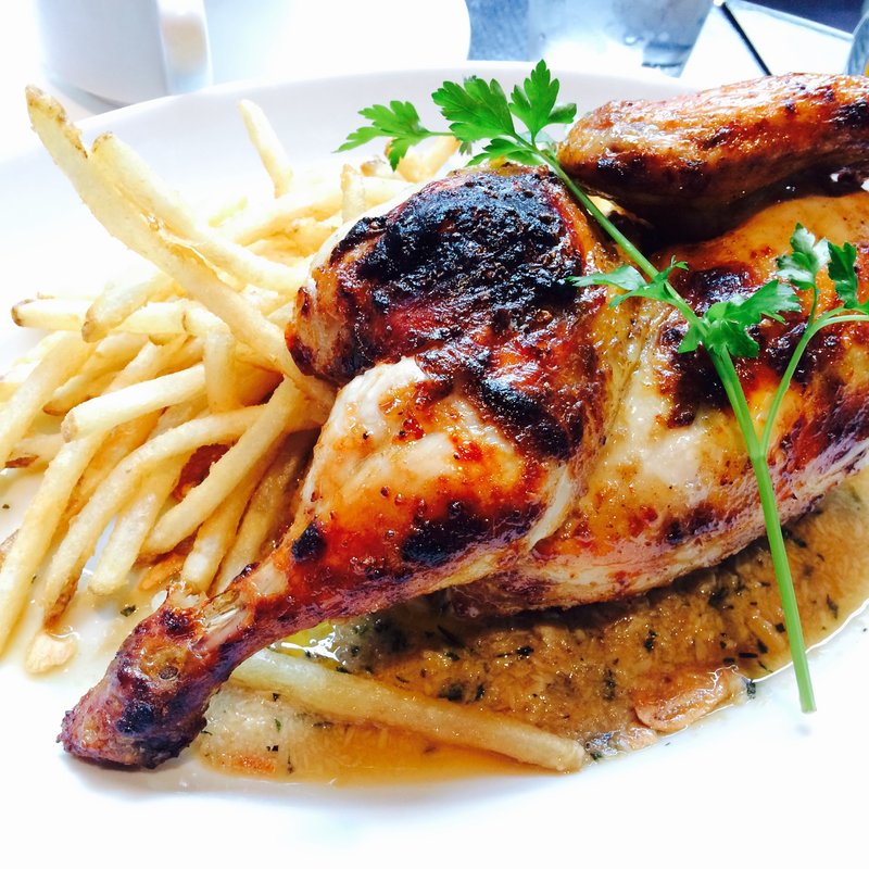 ROTI'Sハーフチキンのロースト(ROTI ROPPONGI Wine&Craft Beer Brasserie)