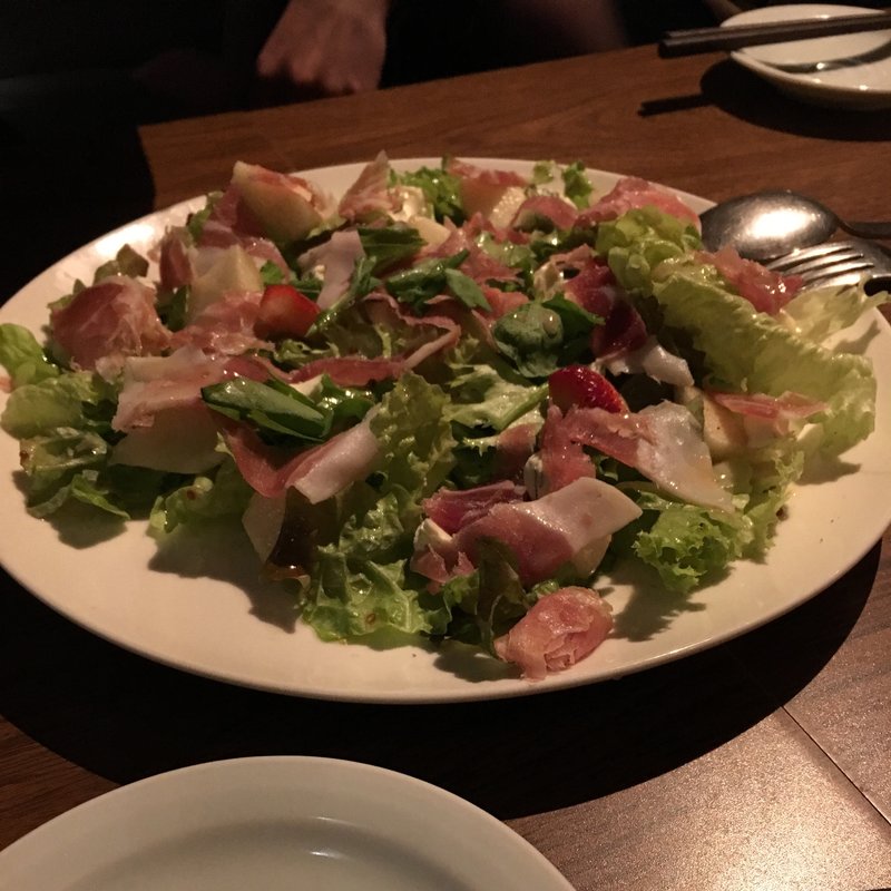 生ハムいちぢくハーブチーズのサラダ(バニラビーンズ)