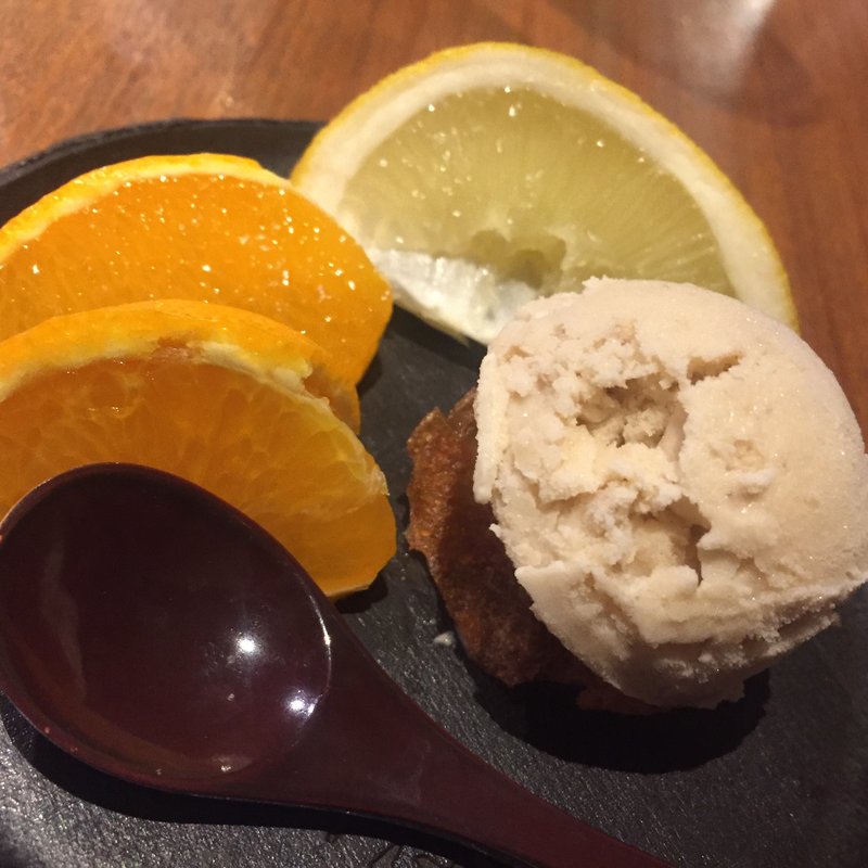 フルーツとゴマのアイス(やさい家めい 麻布十番店)