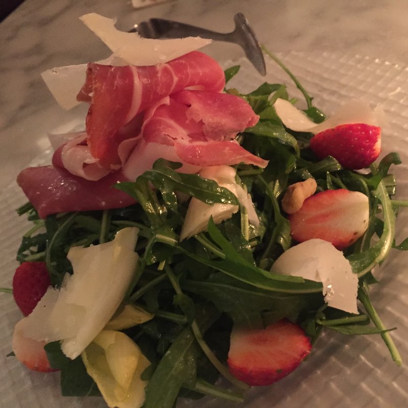 生ハムとイチジクとルーコラのサラダ(REGGIANO （レジャーノ）)