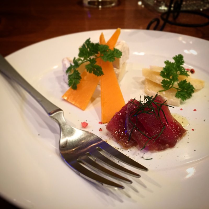 チーズ盛り合わせ(バー 832(hachimitsu))