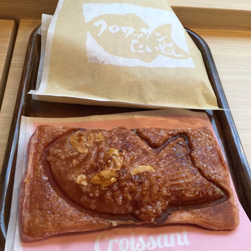 クロWカスタード  &  いちごカスタード(銀のあん吉祥寺店)