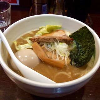 濃厚豚骨和風醤油ラーメン(めん屋 いなば （めんやいなば）)