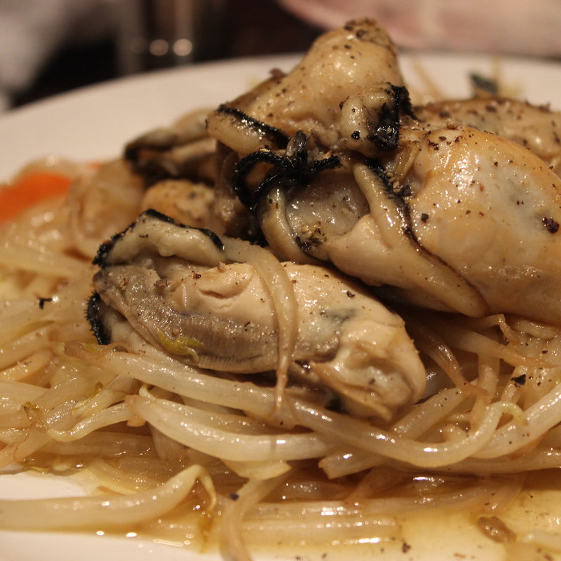 牡蠣と野菜炒め(牡蠣Ｂａｒ)