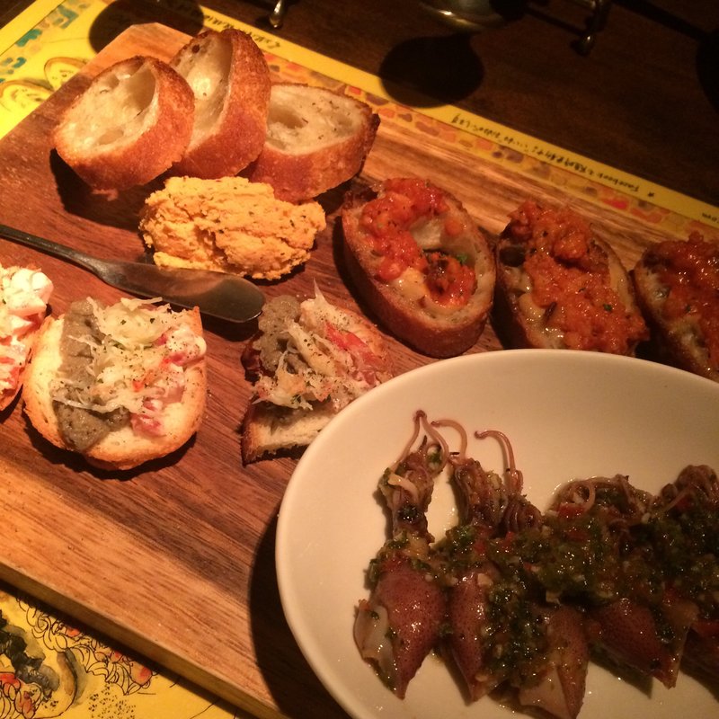 タパス4種盛り(スペインバル ヴィータ)