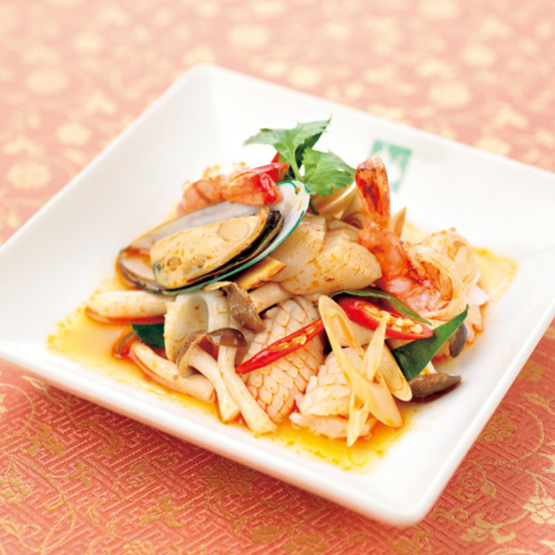 紋甲烏賊とムール貝のグリル(バンコクキッチン 有楽町店)