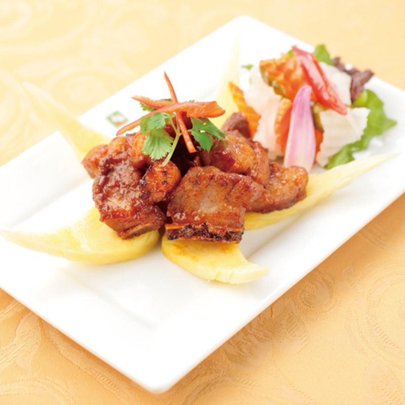 スペアリブのピリ辛ソース(バンコクキッチン 有楽町店)