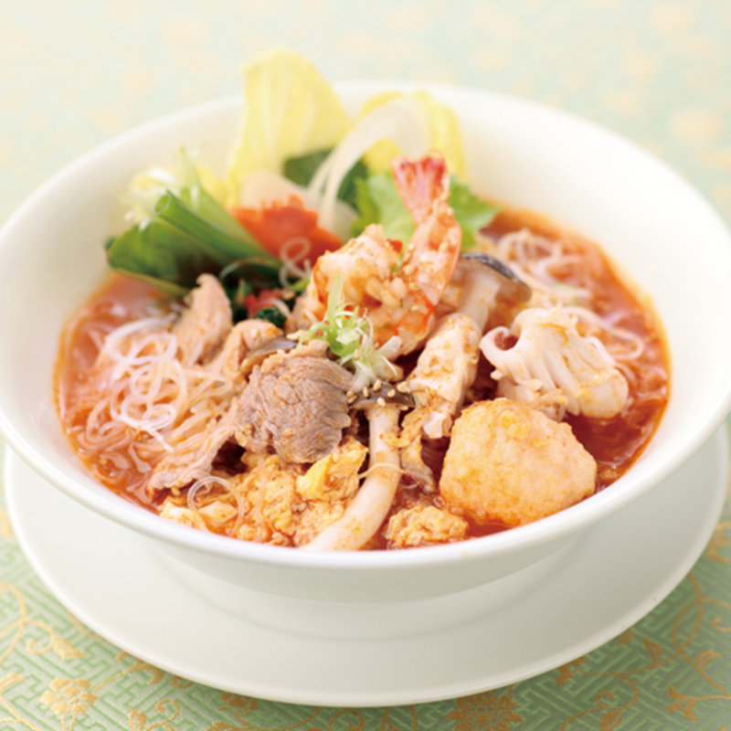 海老と春雨、牛肉のヌードル(バンコクキッチン 有楽町店)