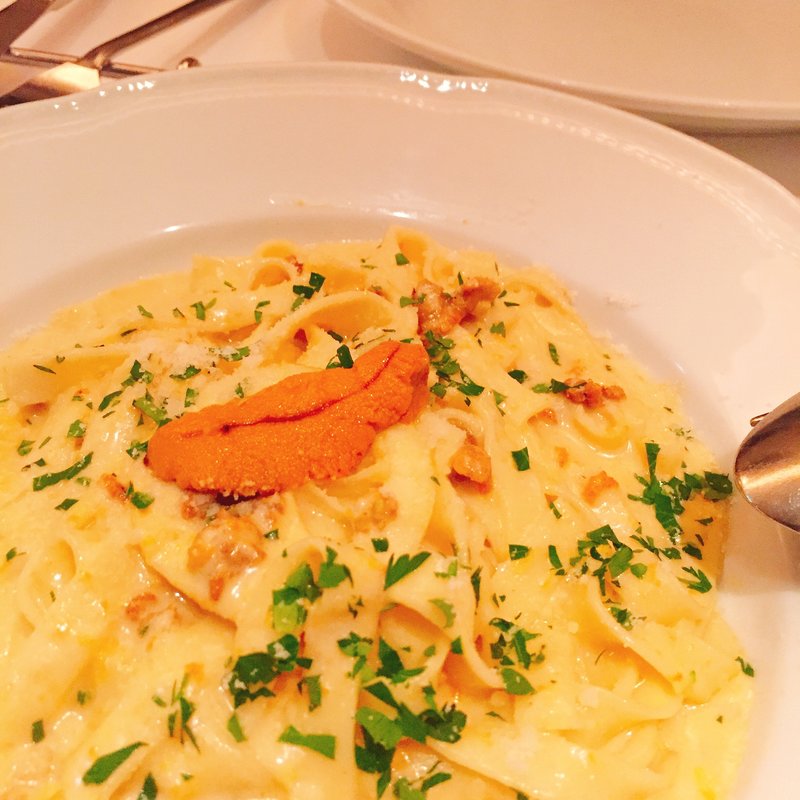 生ウニのクリームソース アマルフィ風(イゾラスメラルダ 丸ビル)