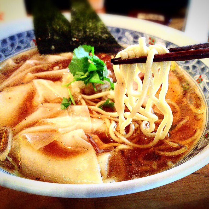 香油雲呑中華そば(居酒屋 兎馬)