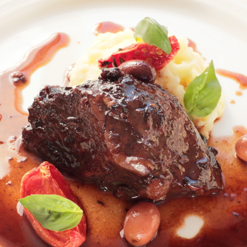 和牛の赤ワイン煮込み(ブラッスリー・アルル （Brasserie Arles）)