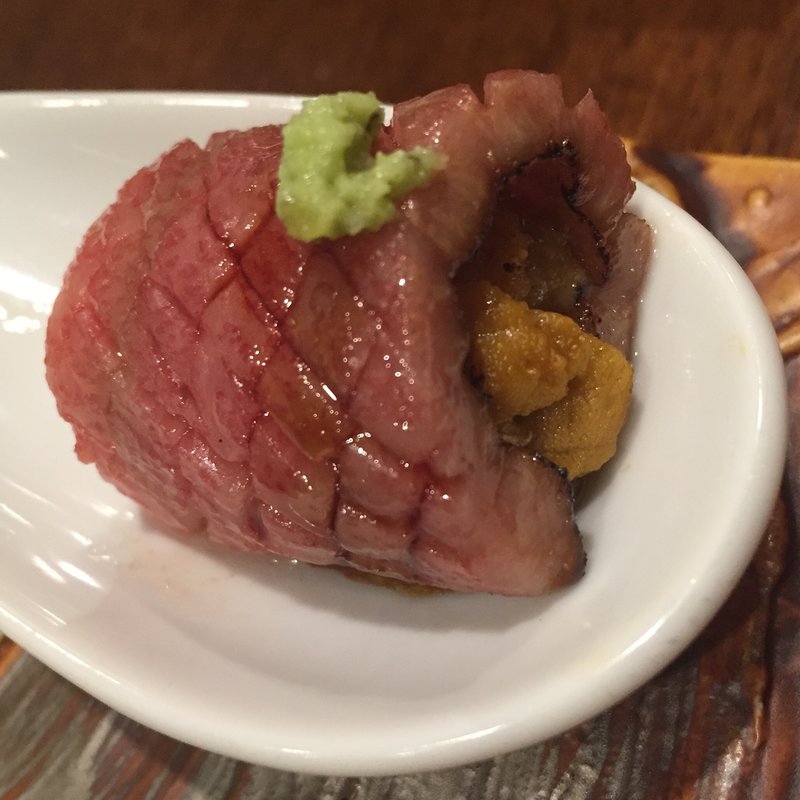 特選和牛の生雲丹巻き(やきとり稲田)