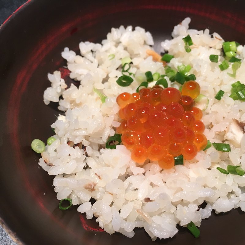 イクラ鯛めし(刺身BAR 河岸頭 （かしがしら）)