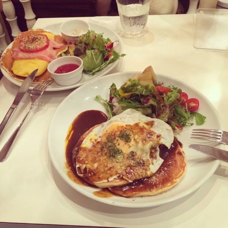 自家製窯出しハンバーグのロコモコパンケーキ(Butter)