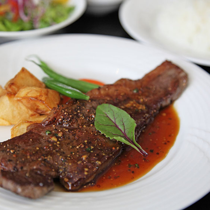 黒毛和牛のステーキ和風ソース(ビストロ・セルポア)