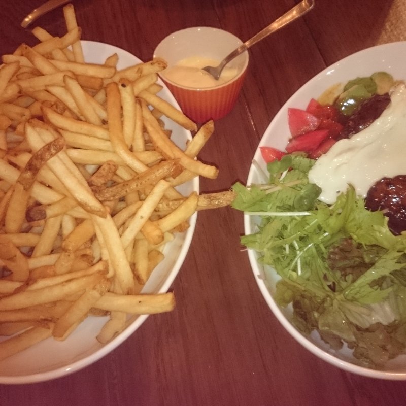 ロコモコプレート＆Bigフライドポテト(HANAUMA)