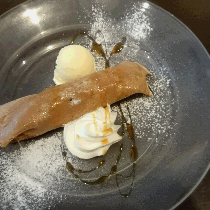 栗粉のクレープ、マロングラッセとリコッタチーズクリーム(クッチーナ　イタリアーナ　リネア)