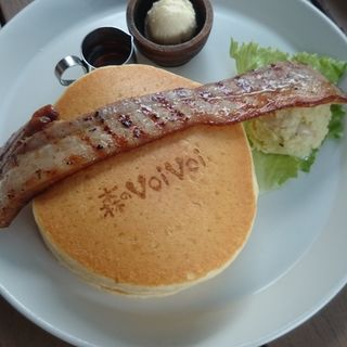 自家製ベーコンステーキパンケーキ(森のＶｏｉＶｏｉ)