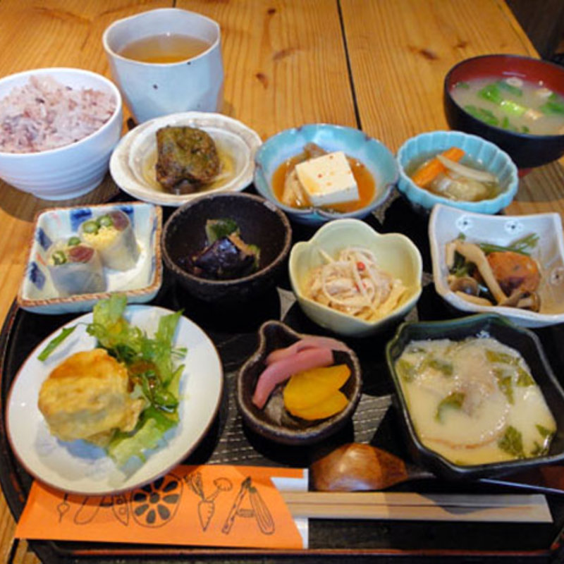 お昼御膳(八百屋 （シージェーダイニングヤオヤ）)