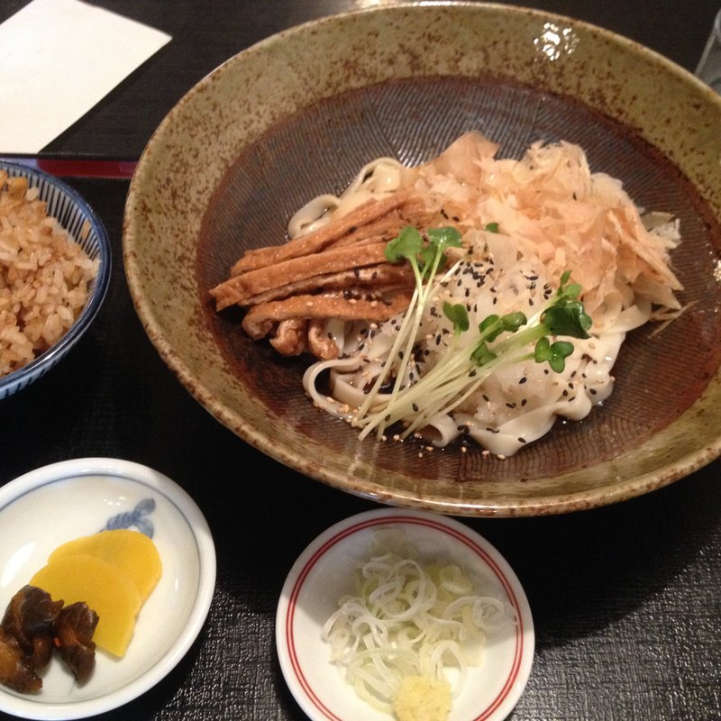 ランチ　冷やしうどん＋アサリごはん(雅楽 （がらく）)