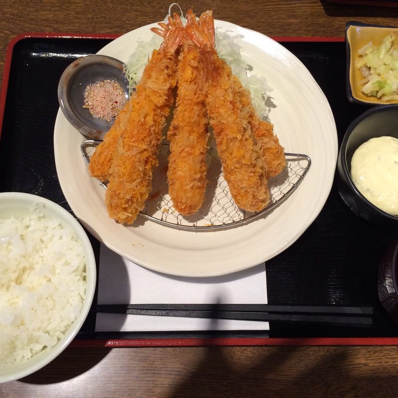 エビフライ定食(牛とん食堂)