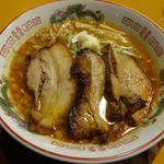 炙り濃厚味噌（チャーシュー3枚・にんにくのせ）(ラーメン純水 春採本店)