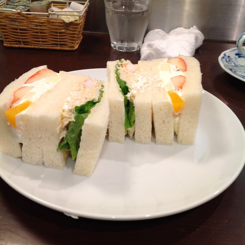 たらばがにとフルーツサンドのセット(さえら)