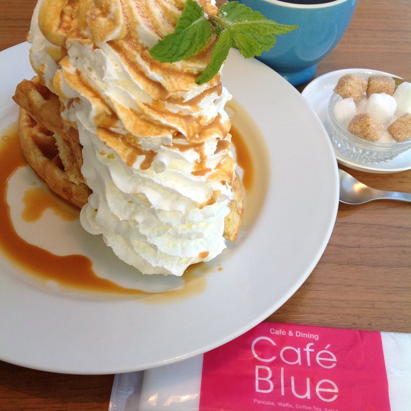 塩キャラメルのワッフル(カフェ　ブルー)