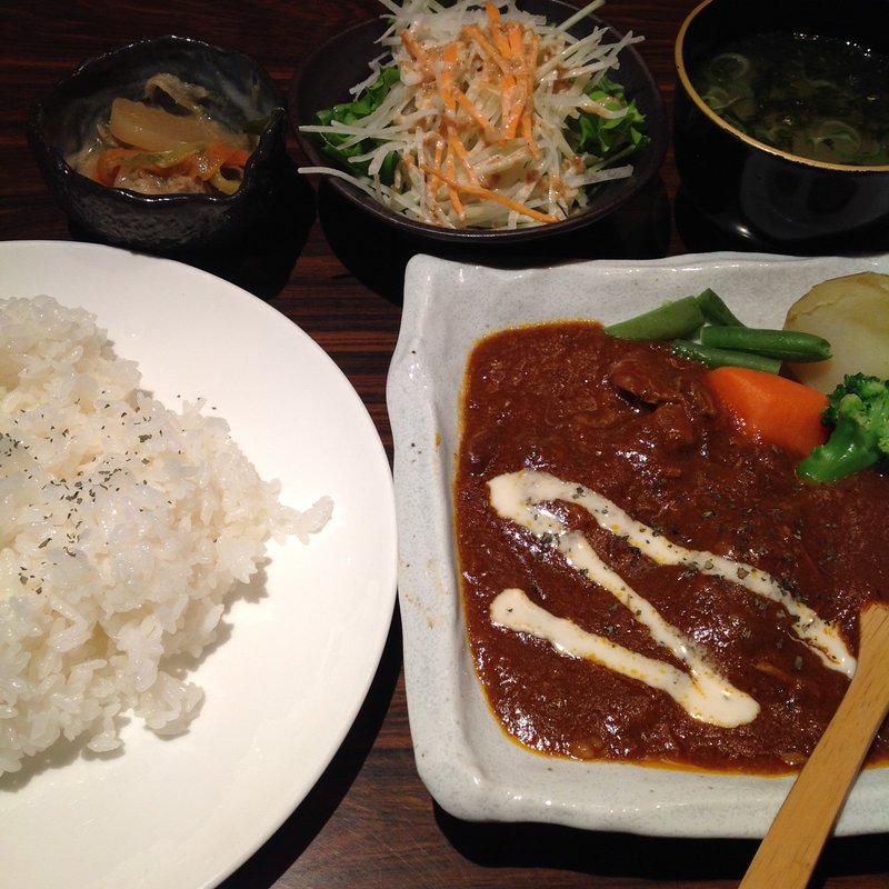 ビーフシチュー(炭火焼肉　亜茶すすきの店)