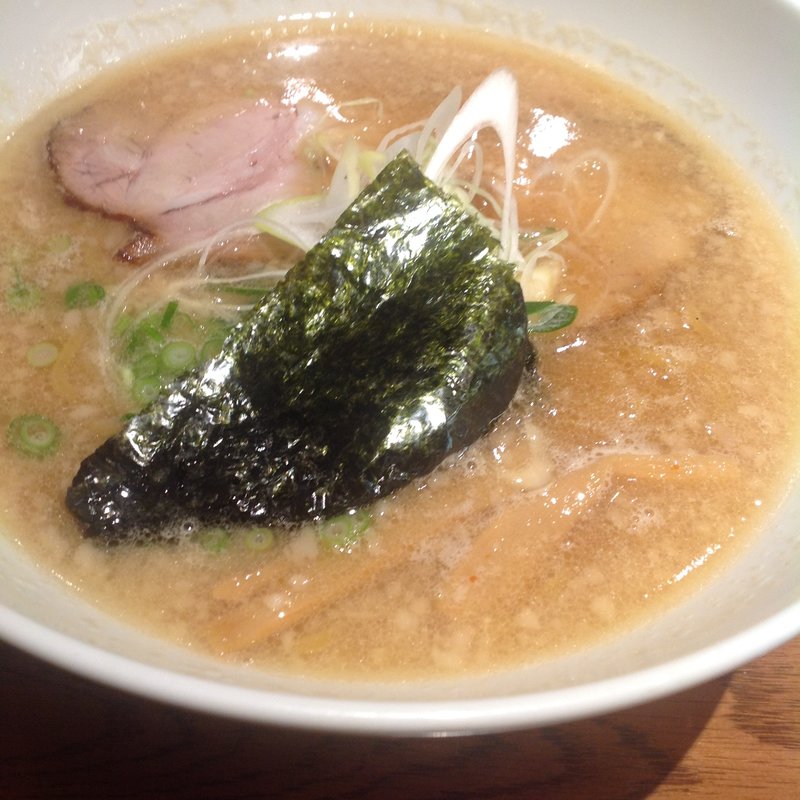 しょうゆらーめん(円山　てつや)