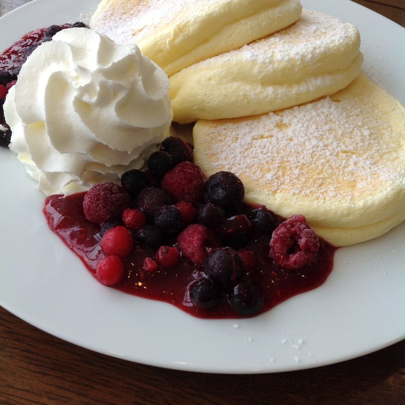 ベリーミックスパンケーキ(茶房かのん)