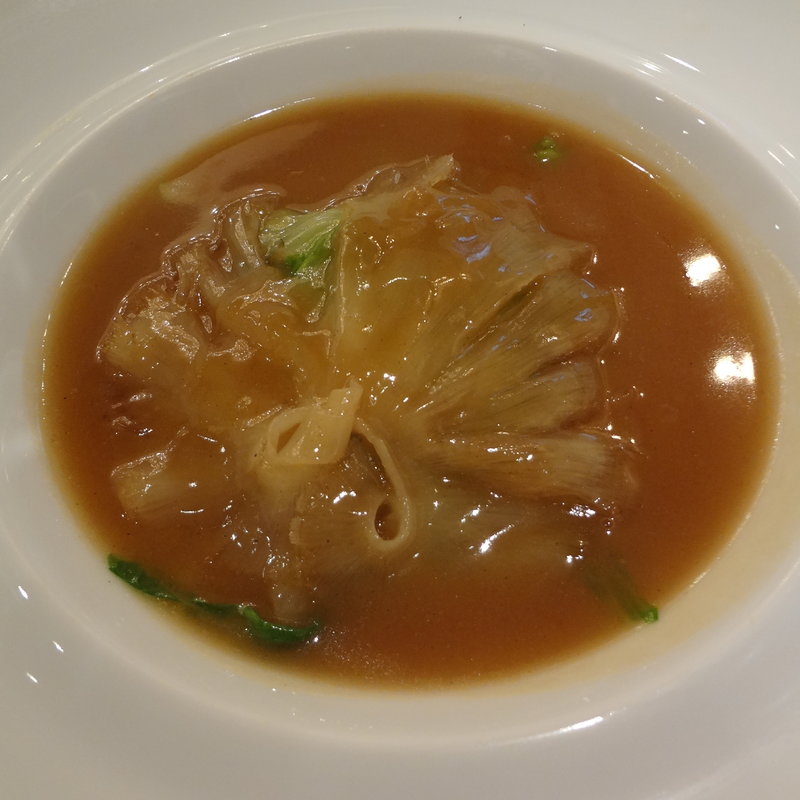 フカヒレ姿煮(トゥーランドット 臥龍居)