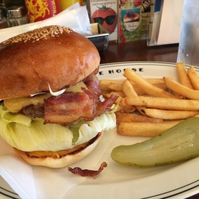 ベーコンチーズバーガー(ファイヤーハウス （FIRE HOUSE）)