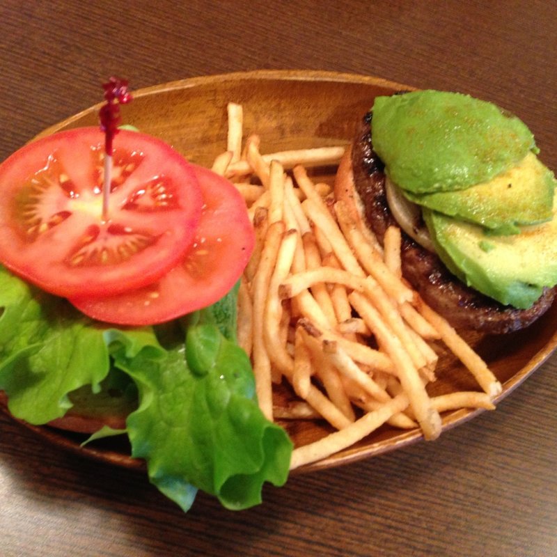 アボカドバーガー 1/3LB(KUA`AINA 鎌倉店)