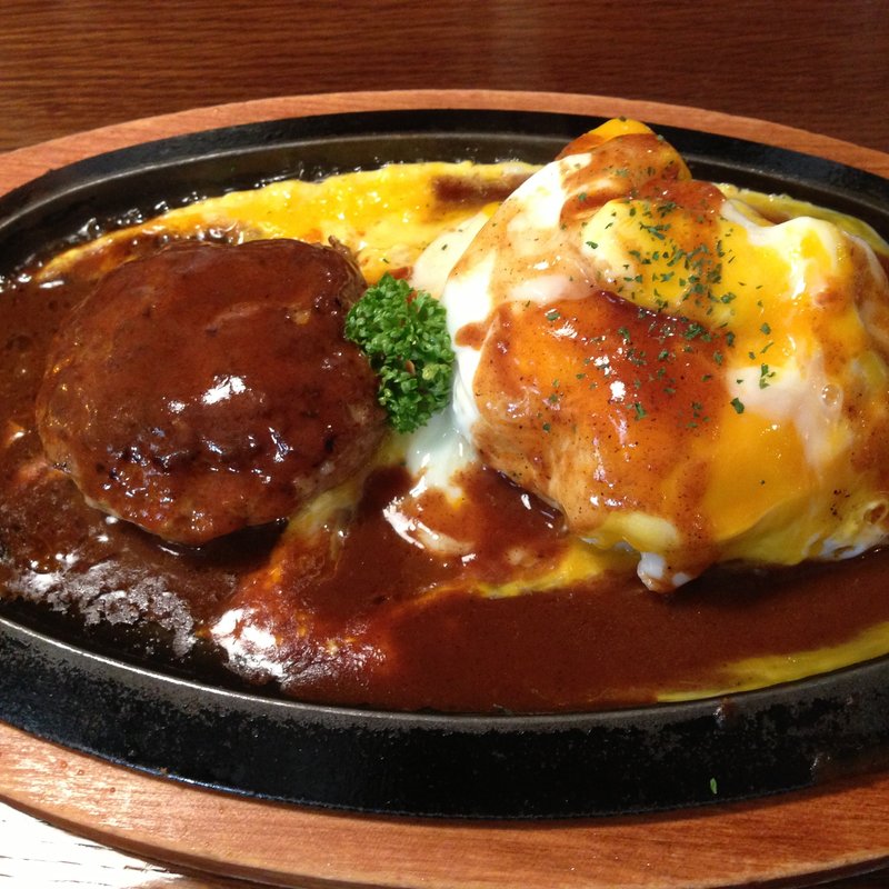 チーズハンバーグオムライス(ハンバーグ＆オムライス＆ステーキの店 あいねくらいねなはとむじく)