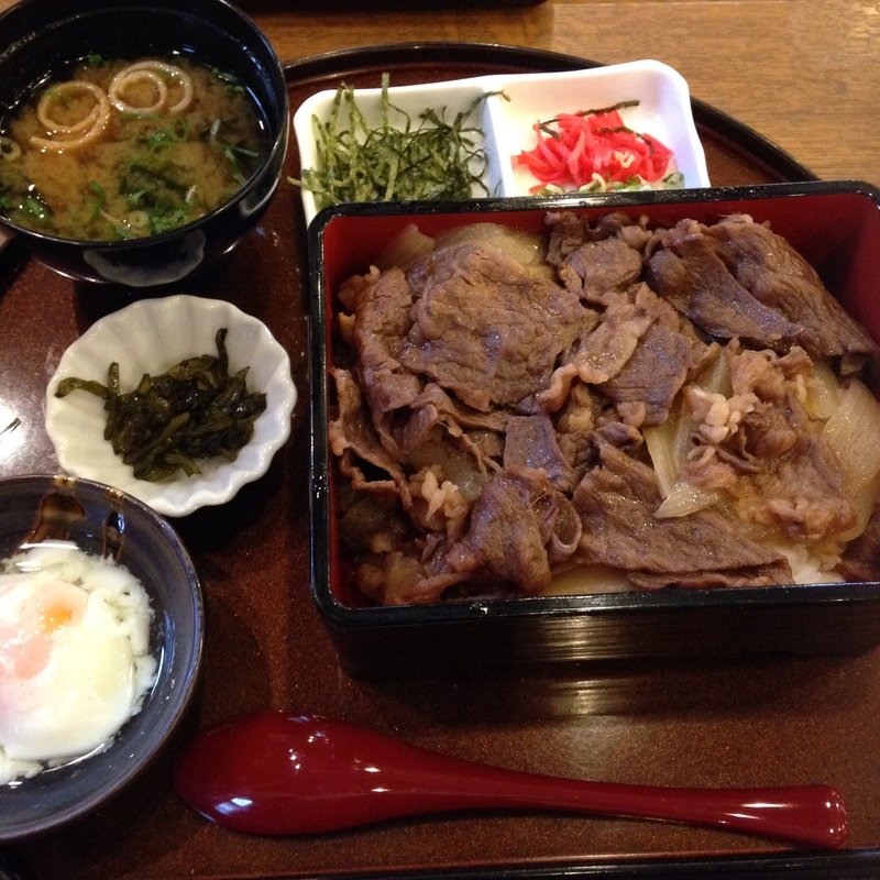 淡路島牛丼(淡路ごちそう館 御食国（みけつくに）)