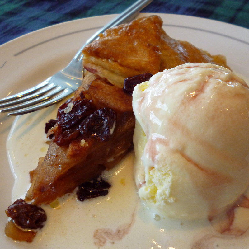 アップルサワーチェリーのコブラー(ペーパームーン)