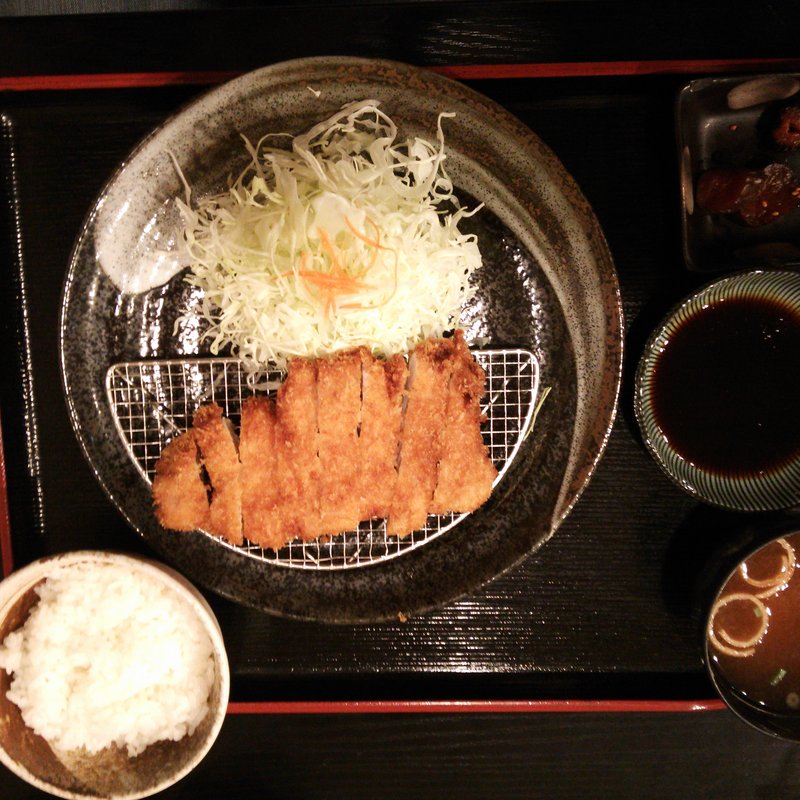 ロースかつ定食(とんかつ味楽)
