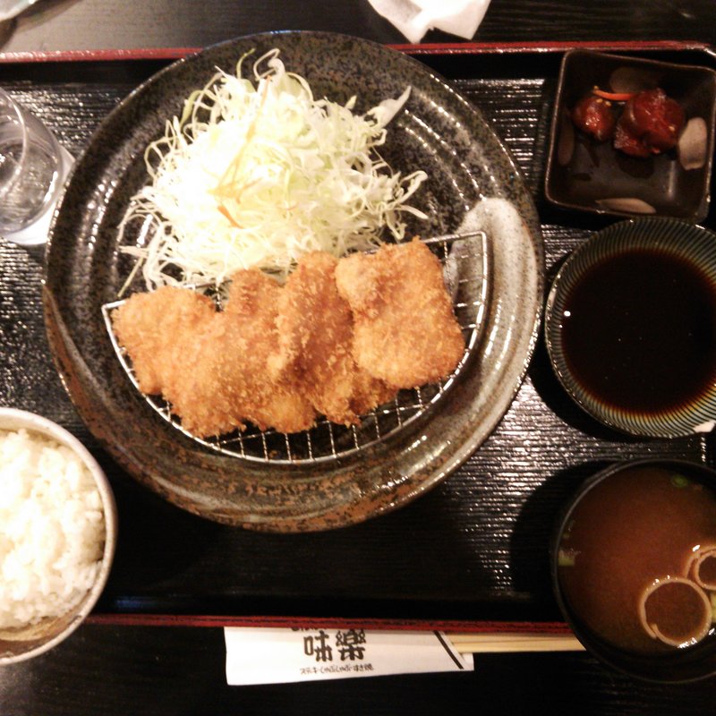 ひれかつ定食(とんかつ味楽)