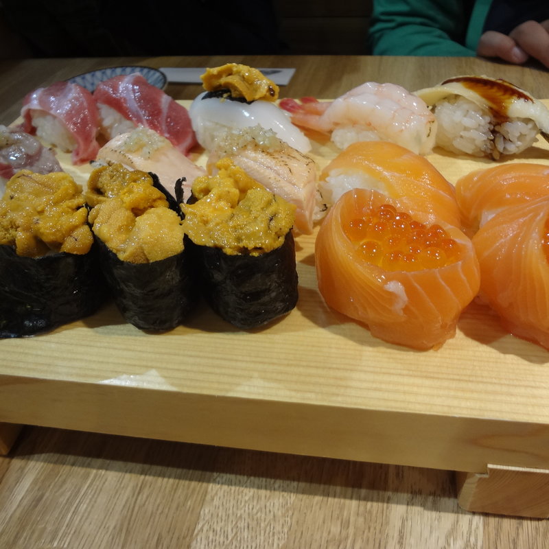 握りいろいろ(築地玉寿司 浅草エキミセ店)