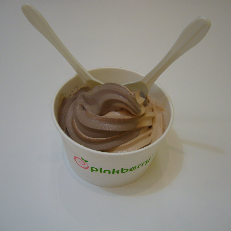 チョコレート＆ヘーゼルナッツ　チョコレート＆クリーム　のハーフ(ピンクベリー ヴィーナスフォート店 （Pinkberry）)