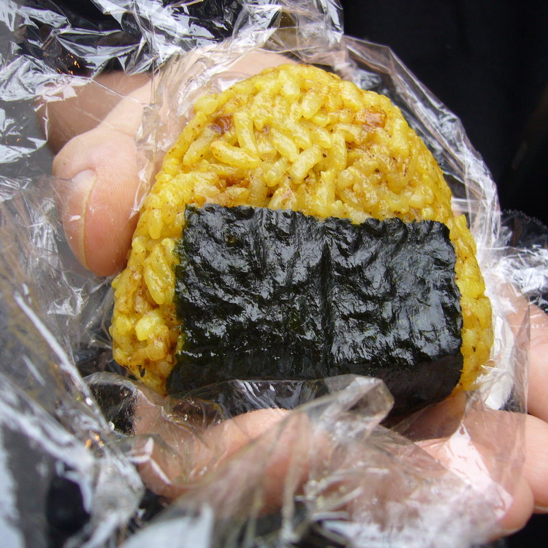 のりカレーおにぎり(東印度カレー商会)