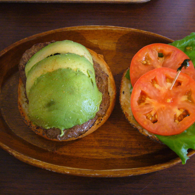 アボカドバーガー(KUA`AINA 鎌倉店)