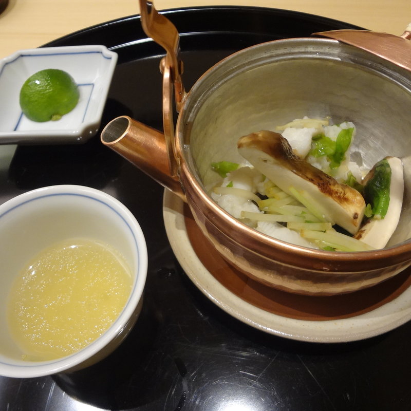 松茸と鱧の土瓶蒸し(さゝ木)