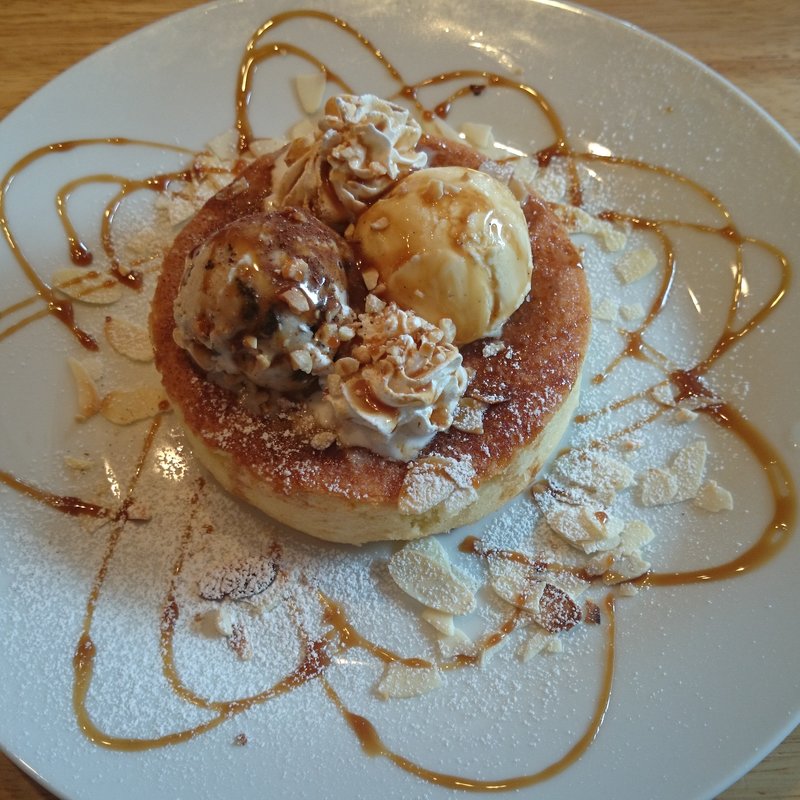 パンケーキ　～香ばしアーモンドとキャラメルソース～　シングル(カフェ ヒラク （cafe hiraku）)