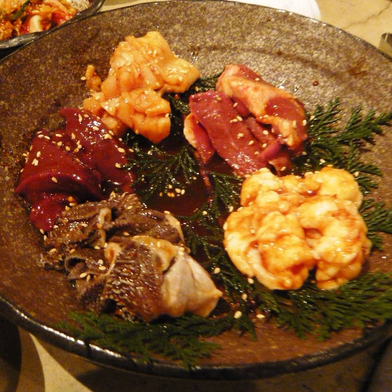 ホルモン5種盛り(神戸仔牛屋 東灘店)