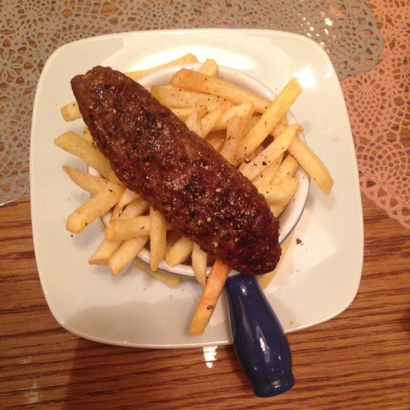 みんな大好き！俵ハンバーグ(葡萄酒キッチン La Qutaro)