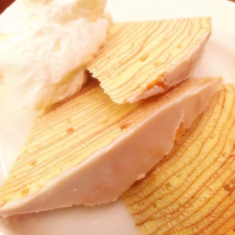 切り立てバウムクーヘン 　生クリーム添え・ドリンク付(ユーハイム 千駄ヶ谷店)