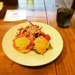 ハーフ＆ハーフ ベネディクト(エッグセレント)