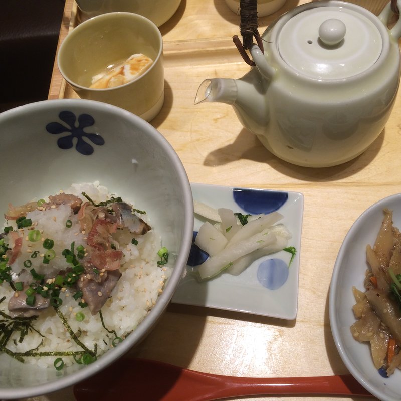 新さんまの梅だし茶漬け(だし茶漬け えん エキマルシェ大阪店)